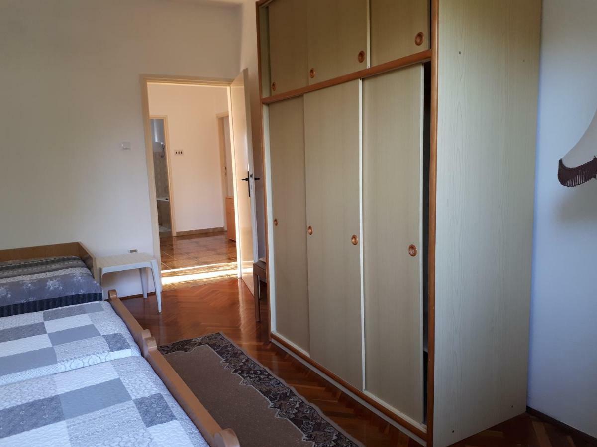 Apartman Ivan Apartment Пула Екстериор снимка